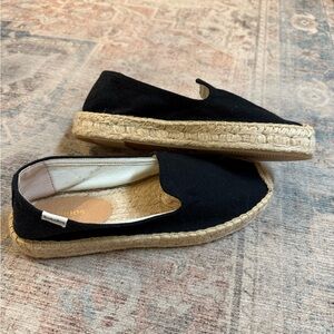 Soludos Black Espadrille Slip-Ons with Minimalist Design